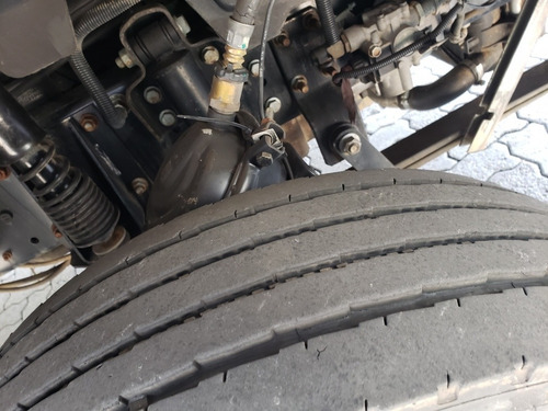Imagem 8 de 11 de Mercedez Benz Acello 815
