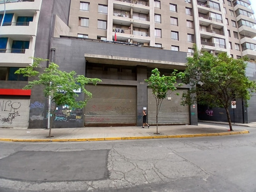 Excelente Local De 1241m2 Con Excelente Exposición En Venta