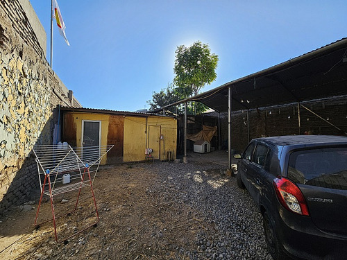 Casa Comercial Con Terreno Grande, Comuna De Santiago