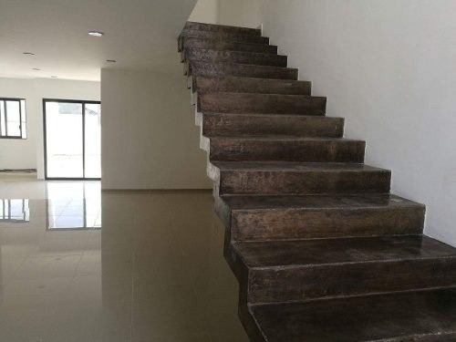 Imagen 7 de 14 de Casa Con Alberca Propia En Cumbres Del Lago, Terraza, 3 Recs