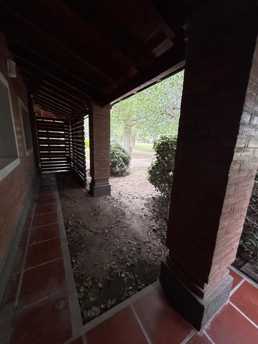 Venta Casa Barrio Privado El Bosque