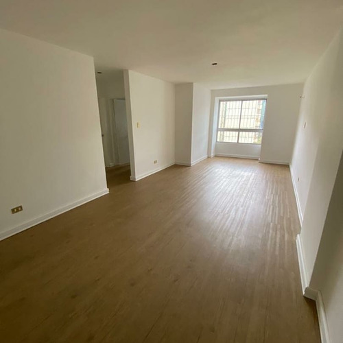 Imagen 4 de 13 de Caurimare, Vendo Apto Actualizado 3hab,2baños 1 Estaciónamie