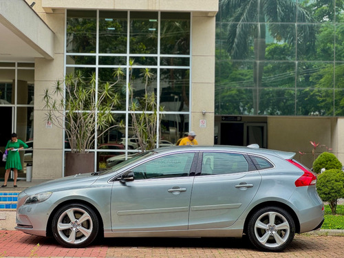 Volvo V40 2.0 T4 Dynamic Aut. 5p
