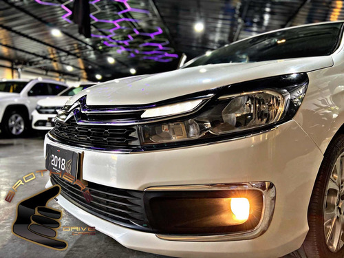Imagen 2 de 20 de Citroën C4 Lounge 2018 1.6 Hdi 115 Feel Pack