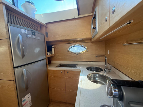 Crucero Segue Con Iveco 2 X 400 Hp Año 2013 Linea De Ejes