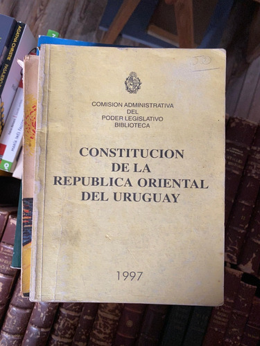 Constitución De La República Oriental Del Uruguay     H2