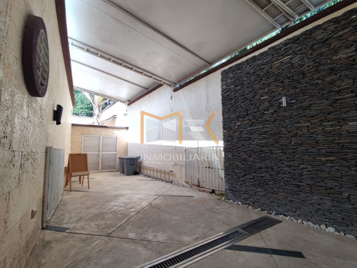 Imagen 18 de 29 de Mk Inmobiliaria Vende Quinta Moderna En Urb El Piñal, El Limón / 04128517764