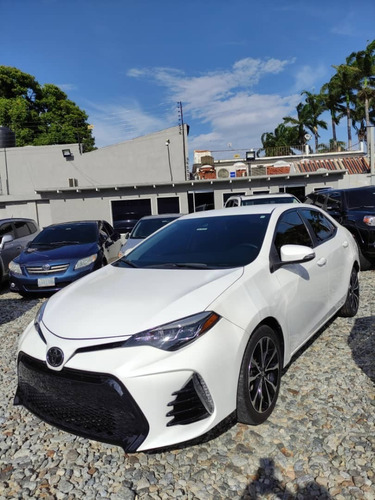 Imagen 1 de 8 de Toyota Corolla 2017