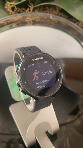 --- Garmin Forerunner 235 --- Preto (Usado)