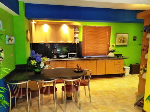 Imagen 21 de 30 de Luzhericacolina Vende Pent House Completamente Amoblado Y Equipado En Chichiriviche.