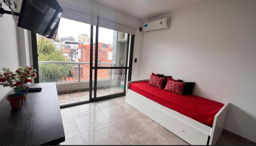 Vendo Departamento En Muy Lindo Edificio, Con Balcón. Un Dormitorio.