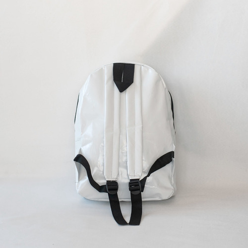 Imagen 8 de 10 de Mochila Ecológica Impermeable De Silobolsa Reciclada Blanca