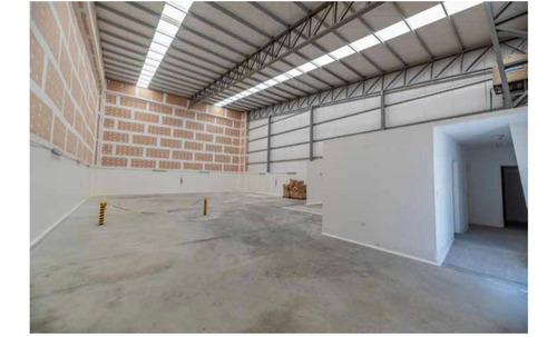 Imagen 3 de 8 de Alquiler De Depsito En En Canning Industrial Parque Privado