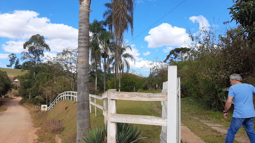 Imagem 8 de 30 de Chácara 22.400m2, Rica Em Água Com Riacho, 3 Casas Sendo 1 Sede E 2 Casas De Caseiro, Pomar, Topografia Plana, Ótima Localização - Ch00218 - 70678592