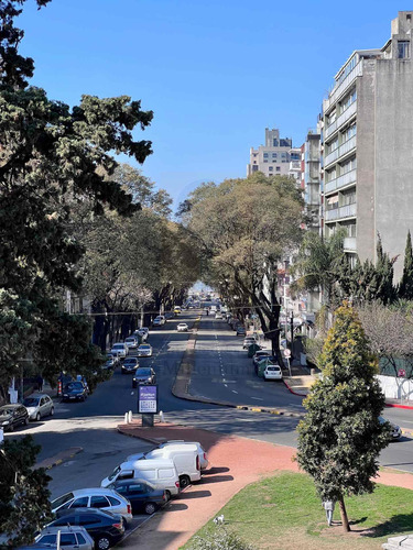 Imagen 27 de 27 de Venta De Apartamento En Pocitos 3 Dormitorios Y Servicio