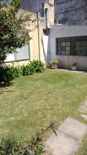 Casa En Venta - 3 Dormitorios 1 Baño - 450mts2 - Ensenada