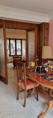 Imagen 12 de 30 de Chalet Cuatro Ambientes Con Dependencia De Servicio