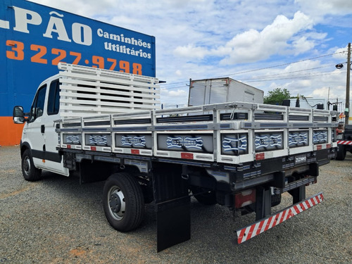 Iveco Daily Chasis 3.0 35S14 3750 Cab. Dupla 4P