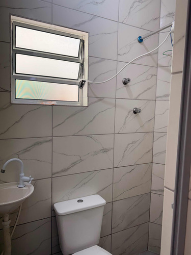 Casa Com 2 Quartos,1 Banheiro