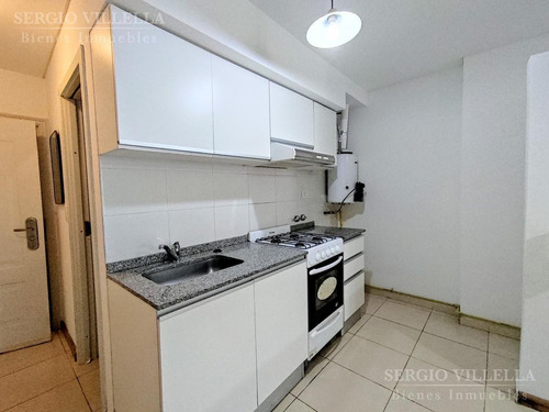 Imagen 3 de 17 de Departamento Monoambiente Con Patio En Venta En Rosario
