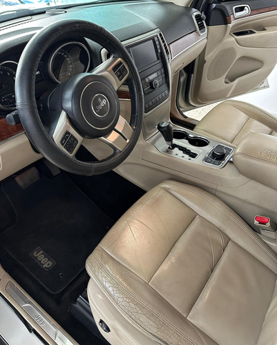 Jeep Grand Cherokee 2011