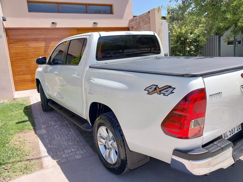 Toyota Hilux 2.8 Cd Srv 177cv 4x4
