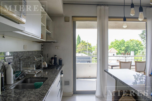 Departamento De Tres Ambientes En Venta En Condominio Civis