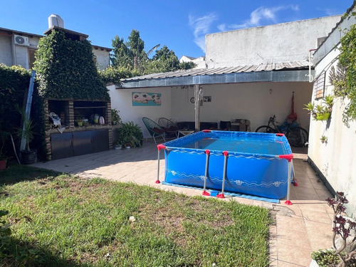 Venta Casa 3 Amb - Cochera Quincho Jardin. Palomar