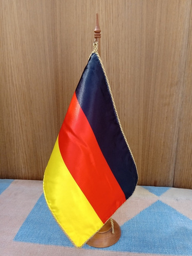 Bandera Para Escritorio: República De Alemania.