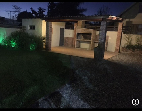 Imagen 5 de 15 de Alquiler Piriapolis, Playa Grande, Casa Con Barbacoa Especial Para Familia O Amigos. Lugar Cercado Seguro Para Niños Y Tu Mascota!