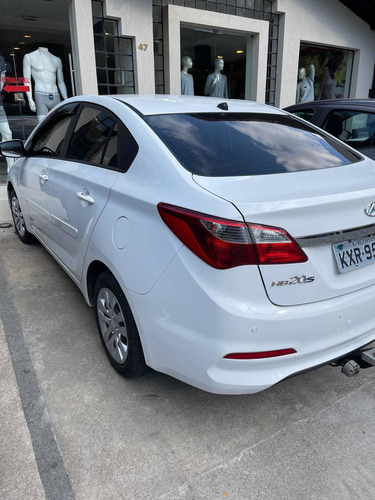 Hyundai Hb20s 2017 1.6 Comfort Plus Flex 4p