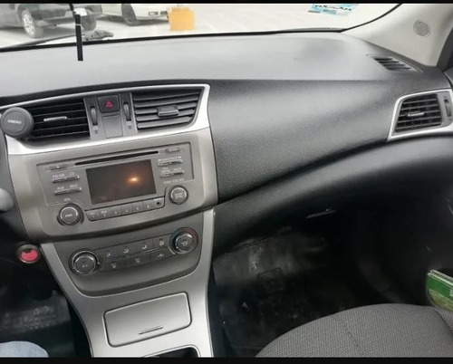 Nissan Sentra 1.8 Advance Mt