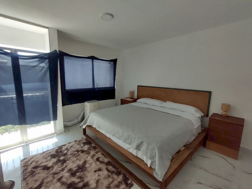 Casa Estilo Contemporáneo En Col. Tulipanes, Cuernavaca Morelos.