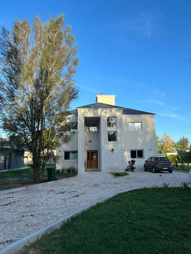 Casa En Venta En Altos De Brandsen