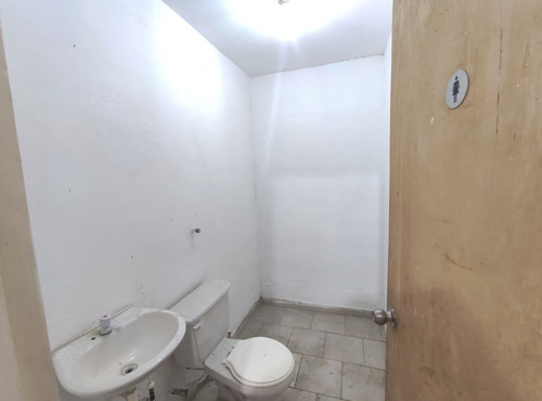 Venta De Locales En Cabudare La Mata Y Tarabana Lara ( Excelente Ubicacion, Tanque De Agua ) Rja