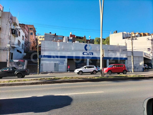 Local Comercial A 100 M De Plaza Bicentenario, En Blvd. López Mateos