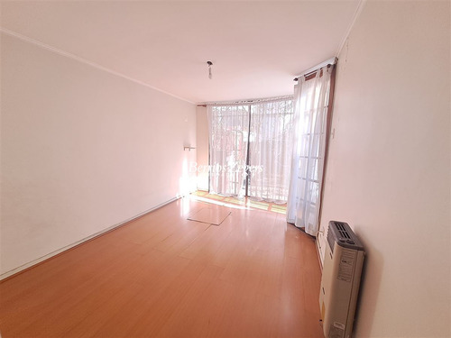 Casa En Venta De 5 Dorm. En Ñuñoa