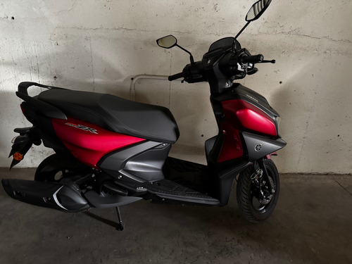Moto Nueva, Sin Rayas Ni Desgaste, Guardada Con Cobertor