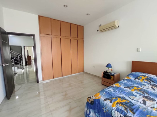 Imagen 10 de 20 de Cf. Se Vende Casa En Colinas De Pirineos, Sector Mirador.