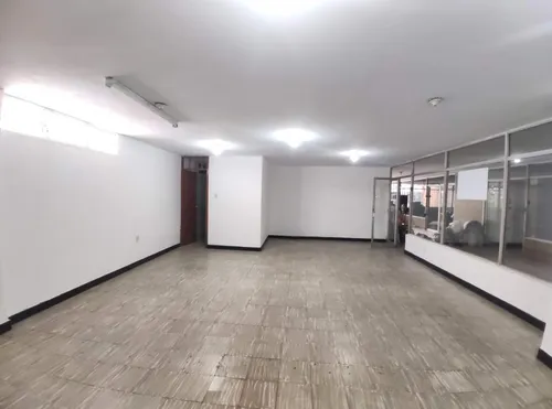 Oficina En Arriendo En Centro. Cod A20824