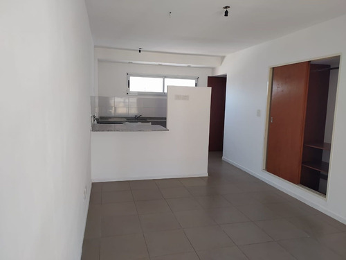 Venta Monoambiente Al Frente Centro