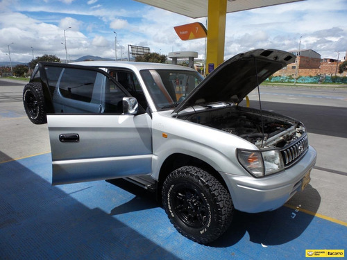 Imagen 13 de 25 de Toyota Prado Sumo