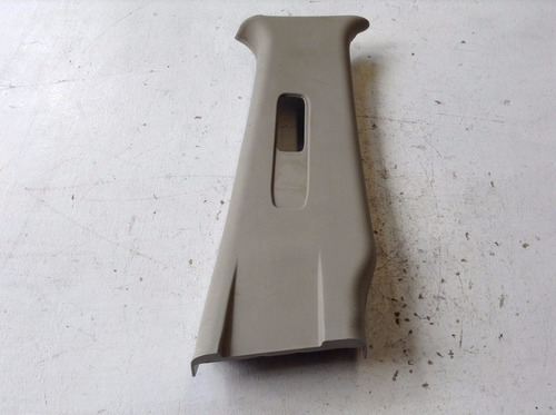 Vista Sup Poste Central Derecho Nissan Tiida Hb 07-14 Oem