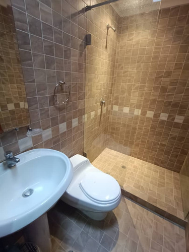 Town House En Altos De Guataparo Conjunto Vistalago. Minerva K