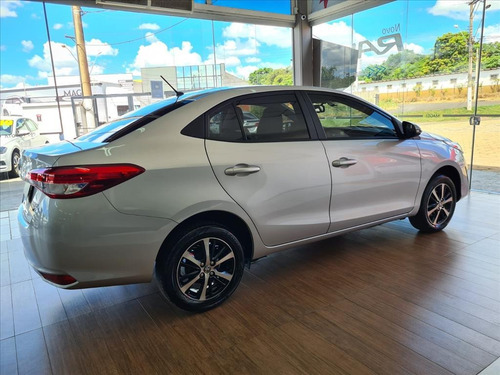 Imagem 5 de 11 de Yaris 1.5 16v Flex Sedan Xls Connect Multidrive