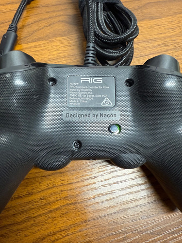 Control Alambrico Pro Compac Compatible Con Xbox One X/s Pc (Usado)