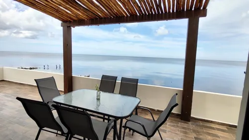 Casa En Venta Merida, Playa Chabihau De 1 Planta Frente Al Mar, Entrega Inmediata.