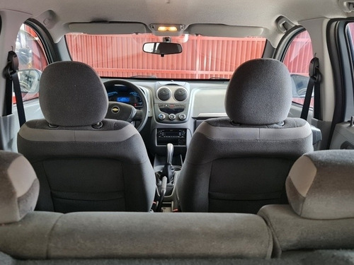 Imagem 8 de 10 de Chevrolet Agile 2010 1.4 Ltz 5p