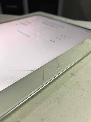 Imagem 8 de 9 de iPad 2 A1342 16gb Prata/branco Apple Leia O Anúncio