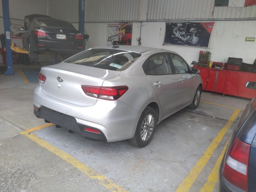Imagen 4 de 6 de Kia Rio Sedan 2018